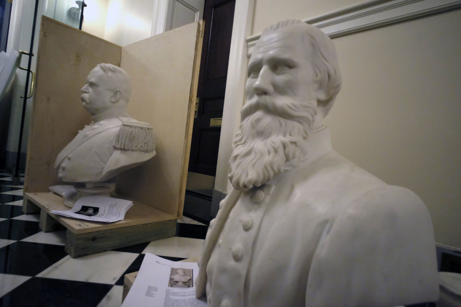 20200724_MET_CAPITOL_BB10
